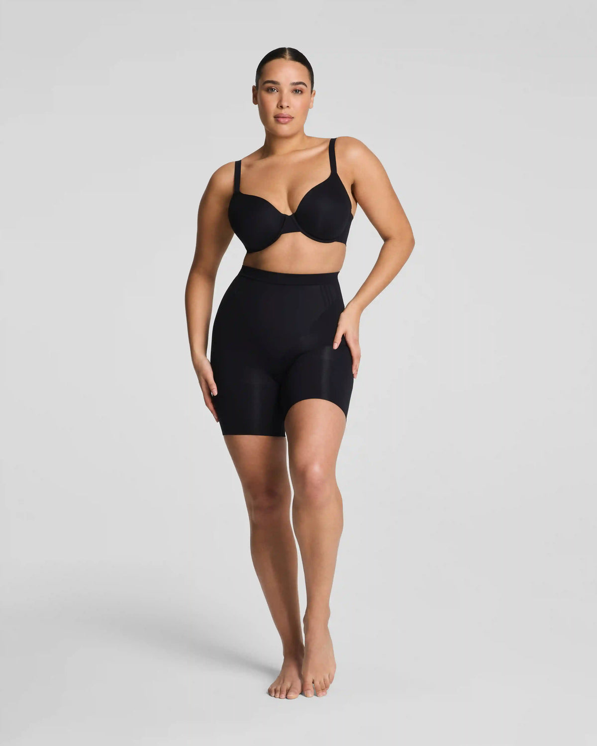 SPANXsculpt® GoFigure Mid-Thigh Short | Very Black