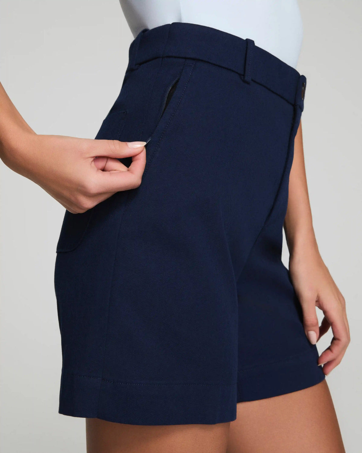 SPANXsupersmooth® Stretch Twill Short, 7" | Timeless Navy