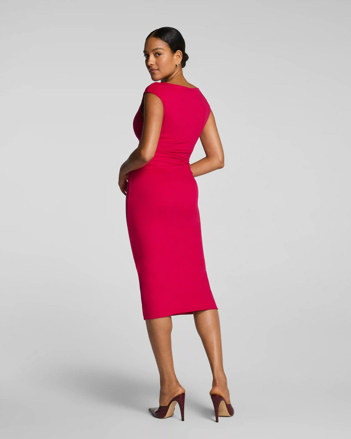 SPANXsmooth® Jersey Scoop Neck Ruched Midi Dress | Fuchsia