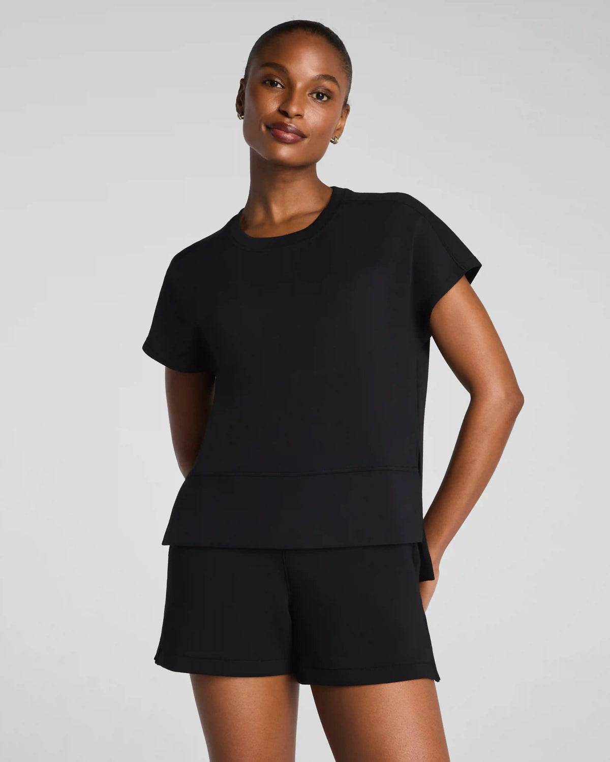 SPANX AirEssentials® Crewneck Tee | Very Black